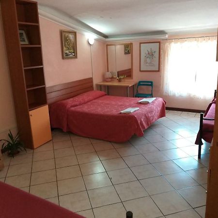 Roma Inn 2000 المظهر الخارجي الصورة